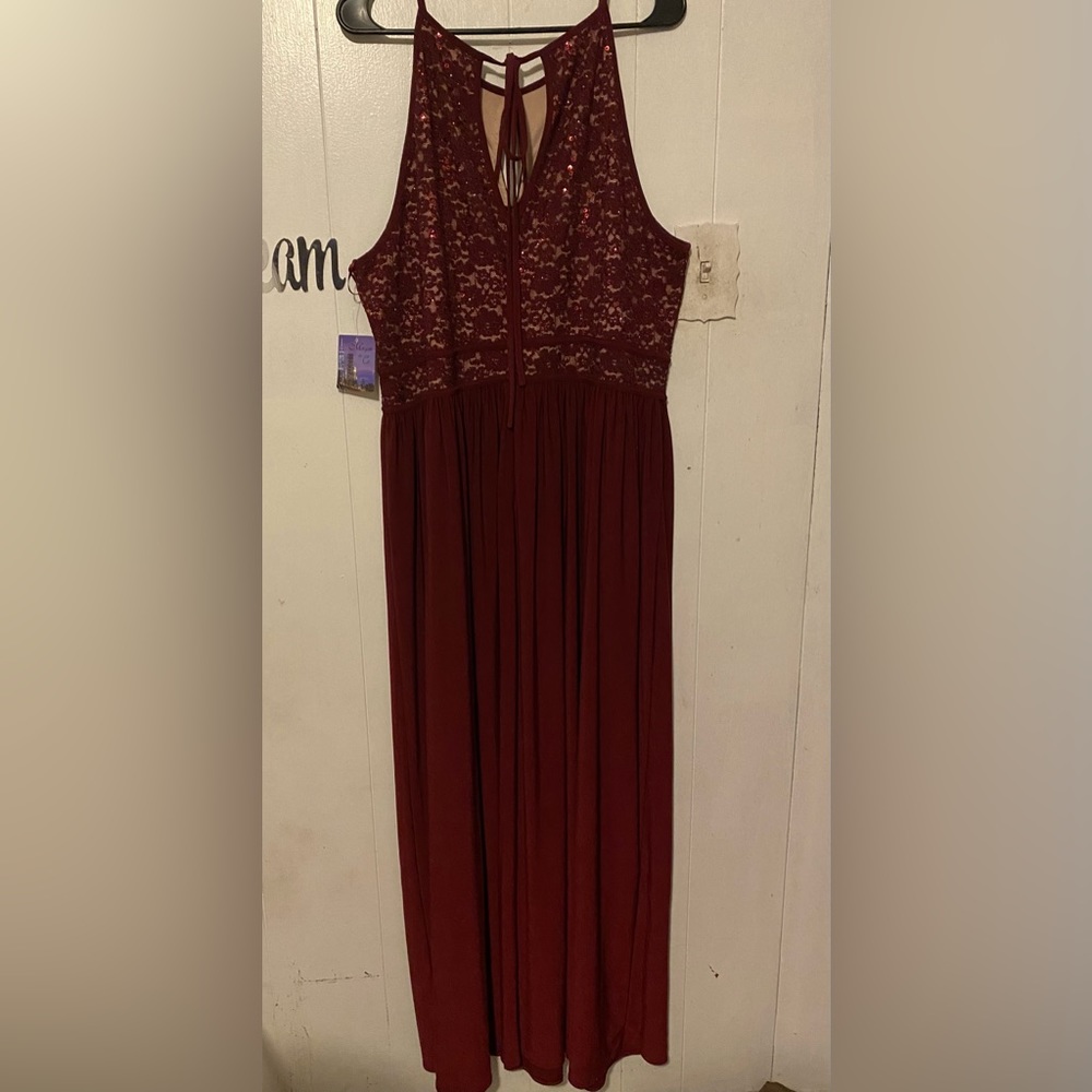 Plus size burgundy slim dress